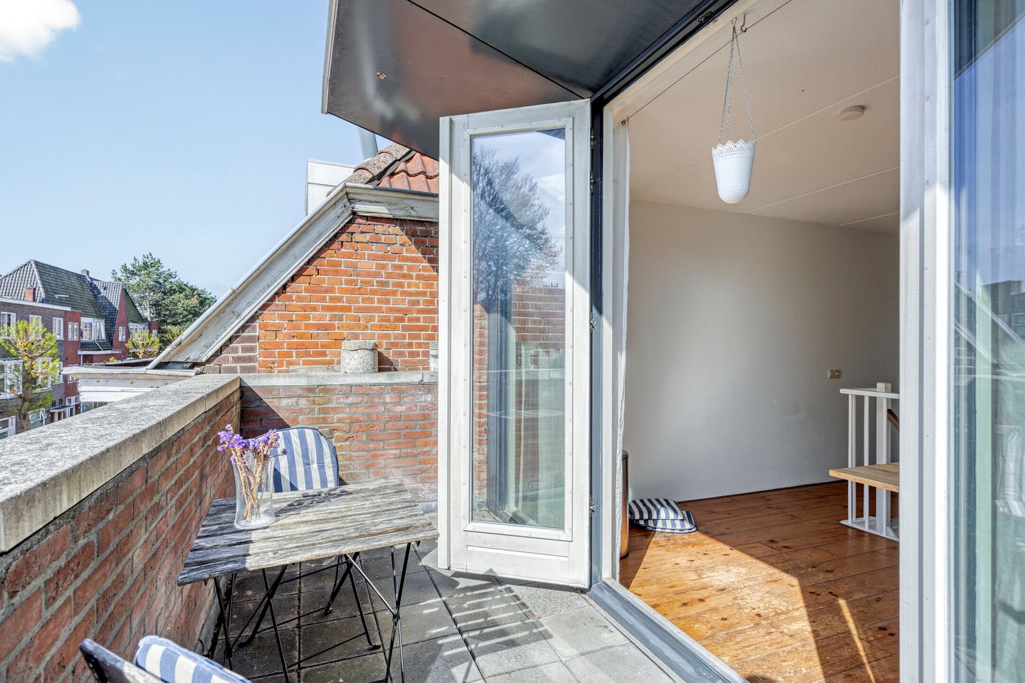 Foto 4 van Helper Westsingel 5-A