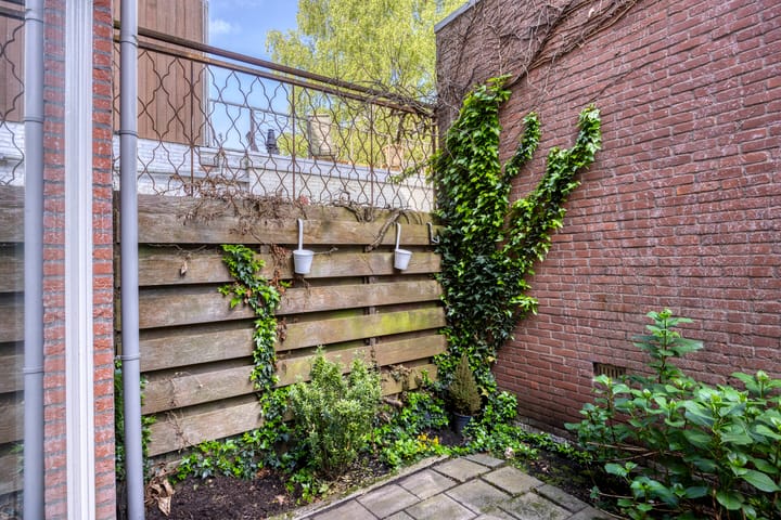 Foto 29 van Helper Westsingel 5-A