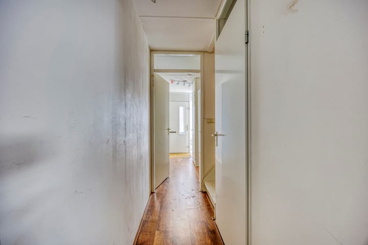 Foto 10 van Helper Westsingel 5-A