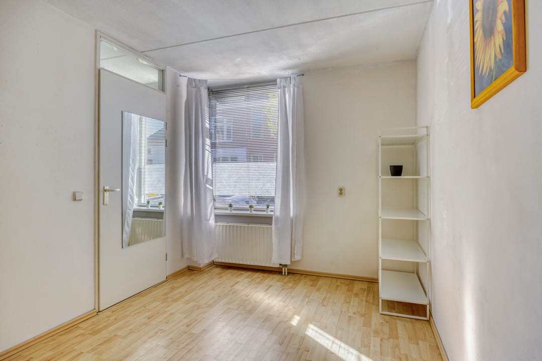 Foto 8 van Helper Westsingel 5-A