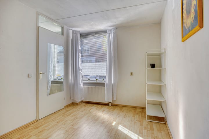 Foto 8 van Helper Westsingel 5-A