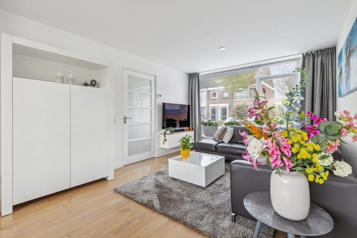 Foto 17 van Arnold van Leuvenstraat 1-A