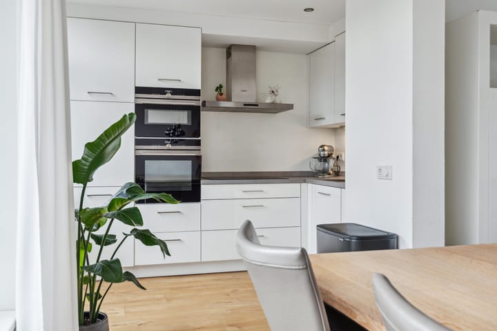 Foto 20 van Arnold van Leuvenstraat 1-A