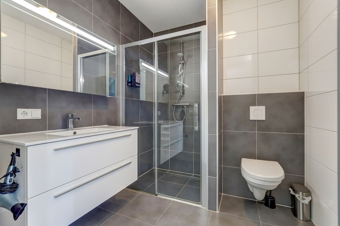 Foto 25 van De Deckerestraat 32