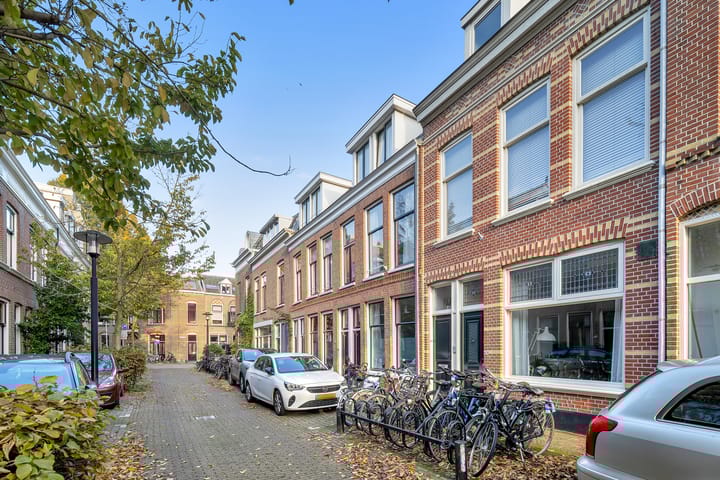 Foto 6 van Adriaanstraat 65