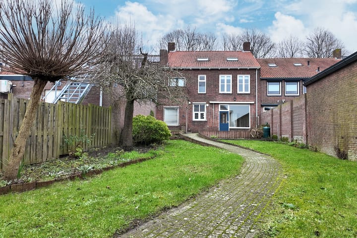 Foto 74 van Voorstraat 48