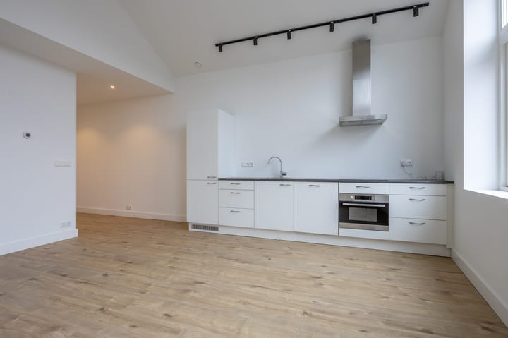 Photo 8 of Kloosterstraat 13-B