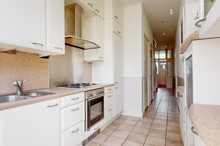 Foto 18 van Verhagen Metmanstraat 8