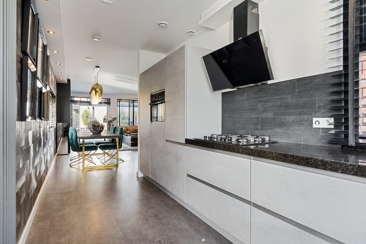 Foto 21 van Waarderstraat 253