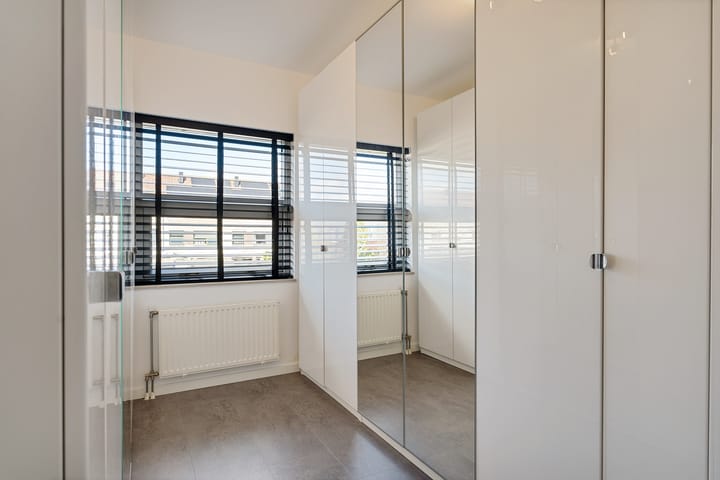 Foto 48 van Waarderstraat 253