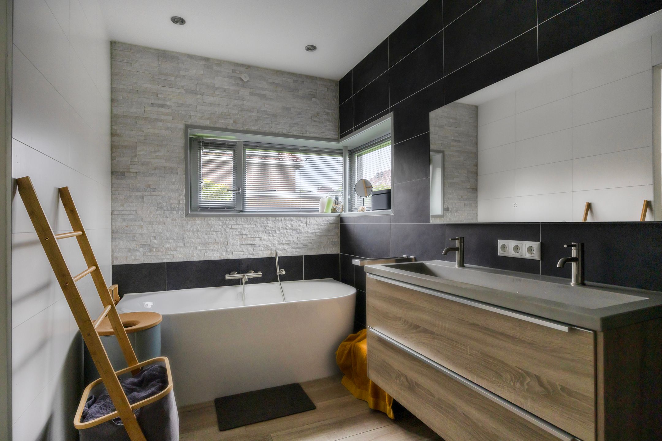 Photo 21 of Ernst Casimirlaan 9