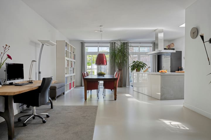 Photo 7 of Sint Vincentiusstraat 97