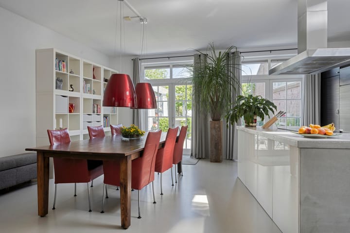 Photo 8 of Sint Vincentiusstraat 97