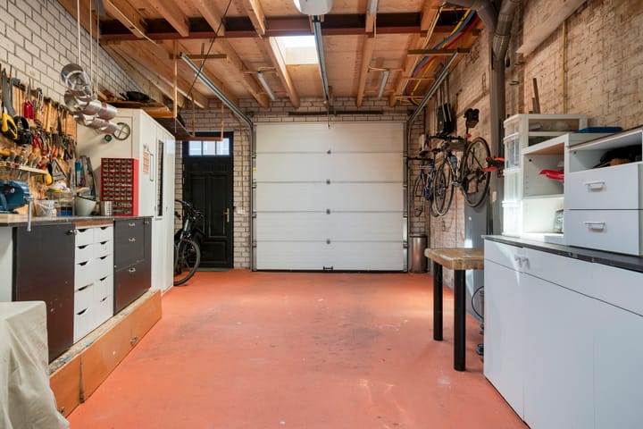 Photo 18 of Sint Vincentiusstraat 97