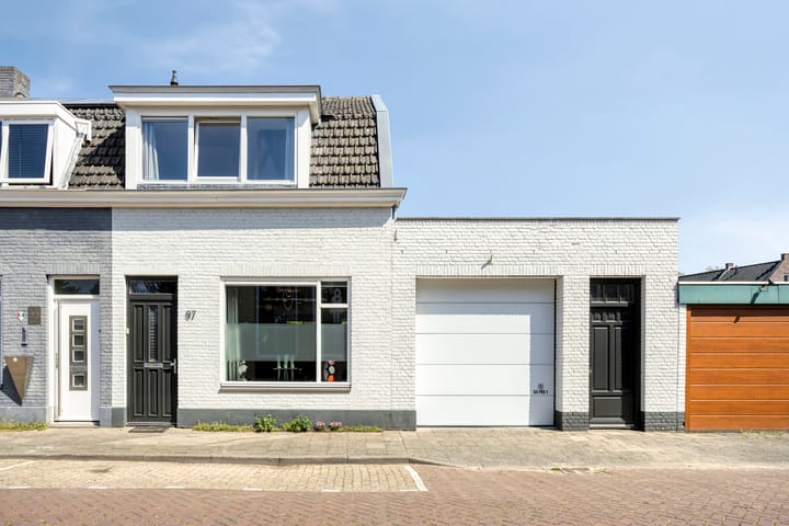 Photo 39 of Sint Vincentiusstraat 97