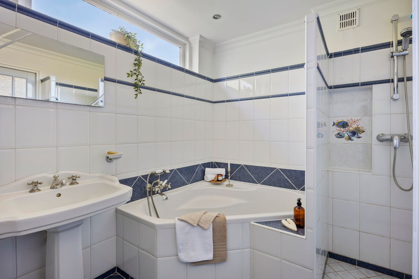 Foto 29 van Burgemeester van der Wartstraat 5