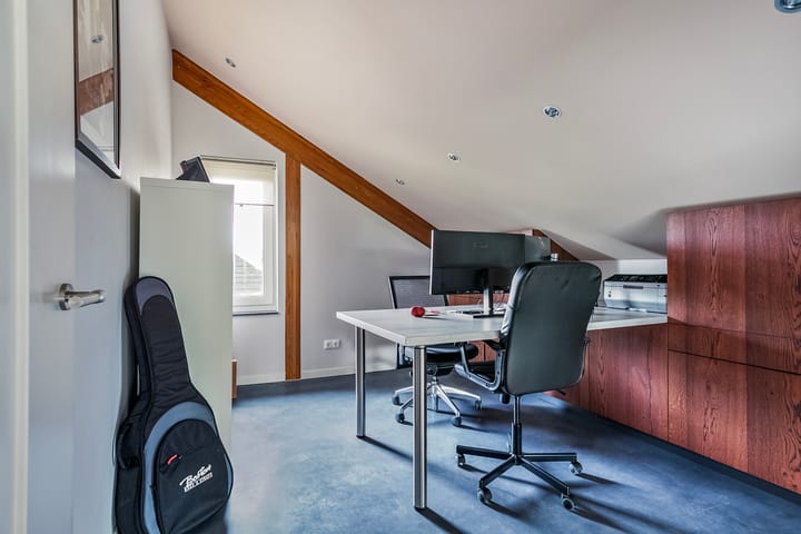 Photo 20 of Zuidzijdseweg 146