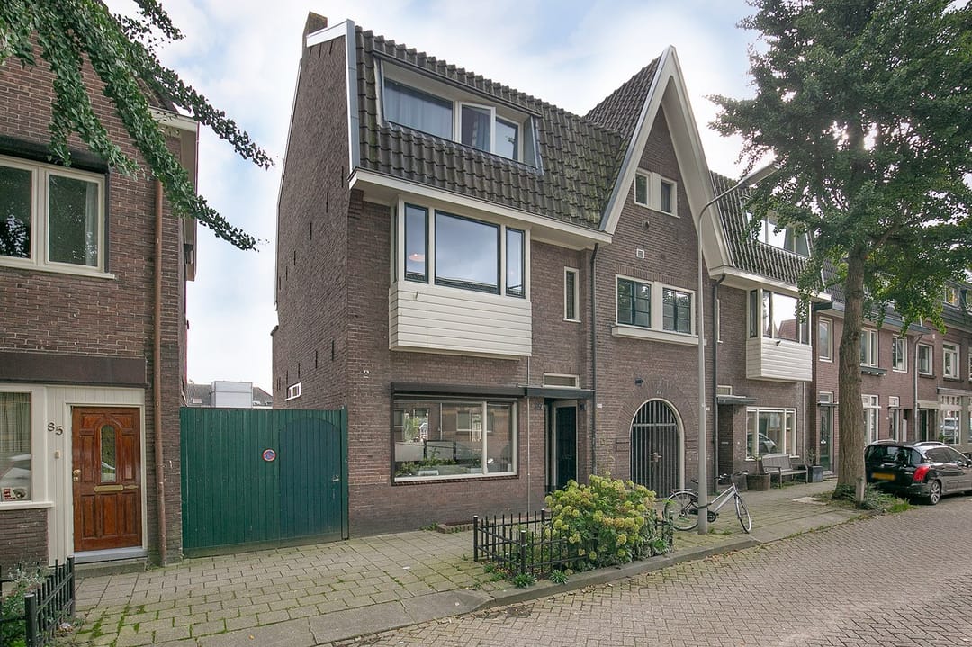 Foto 1 van Agnietenstraat 87