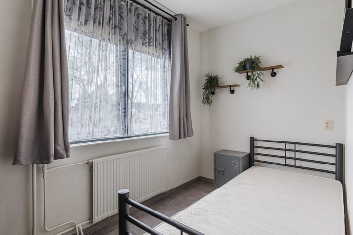 Photo 13 of Jan Brunnekreefstraat 30