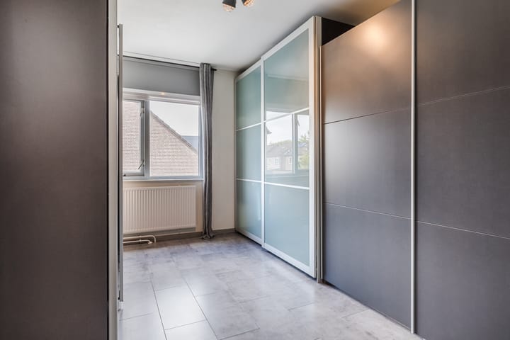 Photo 14 of Jan Brunnekreefstraat 30