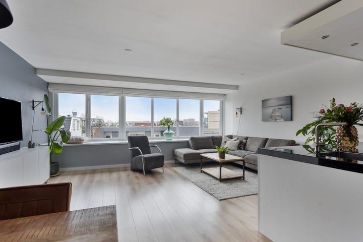 Foto 1 van Deutzstraat 7