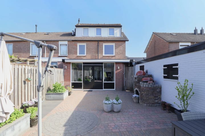 Foto 2 van Johannes Post 8