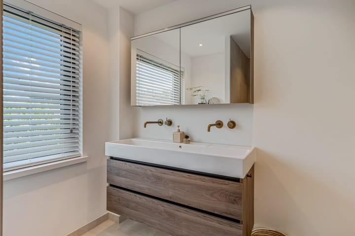 Photo 23 of Orion 17