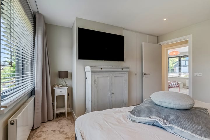 Photo 32 of Orion 17