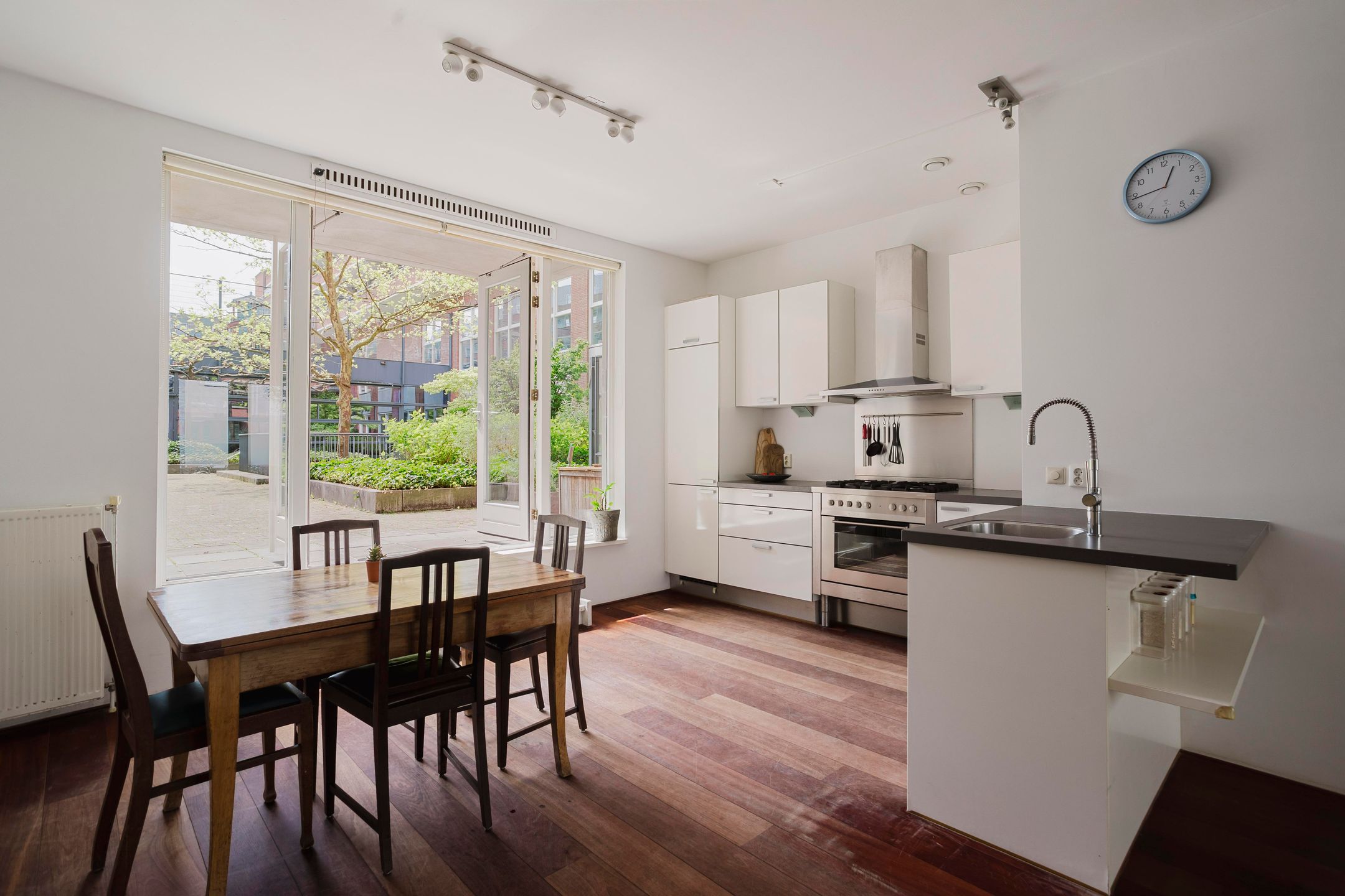 Foto 9 van Balboastraat 1