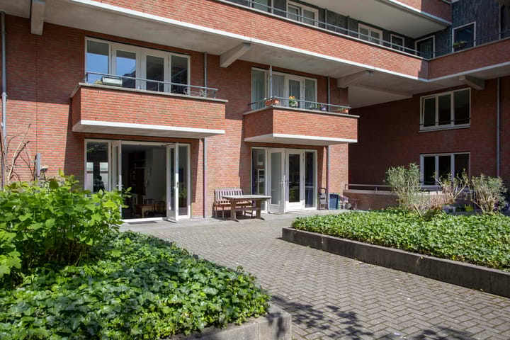 Foto 11 van Balboastraat 1