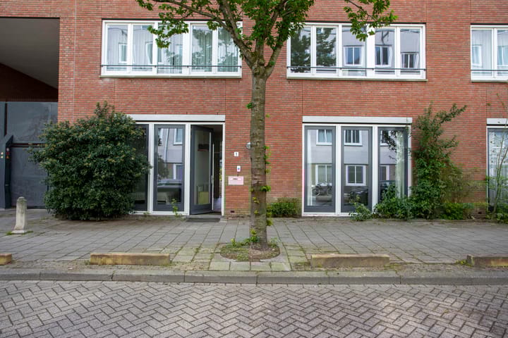 Foto 24 van Balboastraat 1