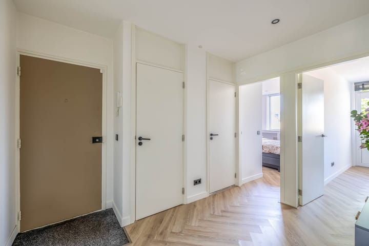 Foto 21 van Justus van Effenlaan 36