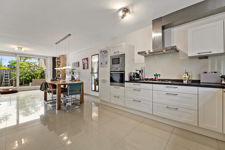 Photo 2 of Albert Schweitzerlaan 160