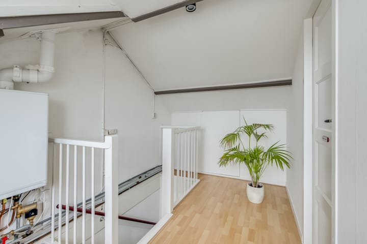 Photo 35 of Hooft Graaflandstraat 181