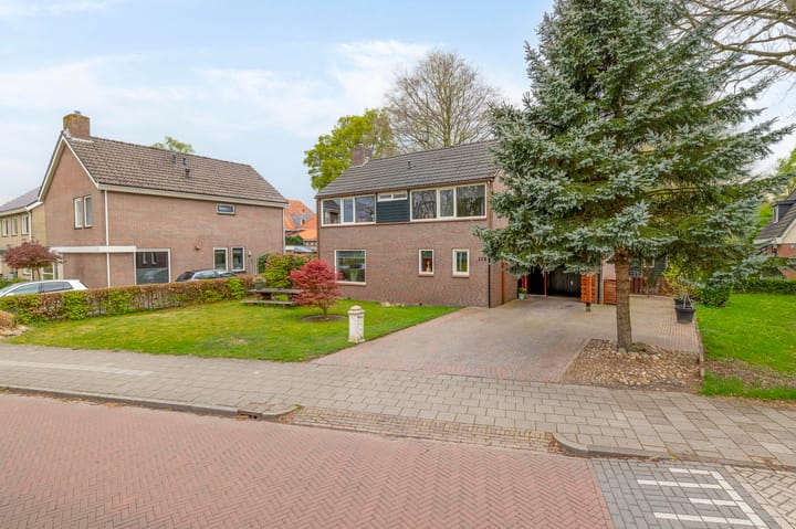 Foto 8 van Esdoornstraat 112