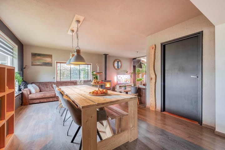 Foto 15 van Esdoornstraat 112