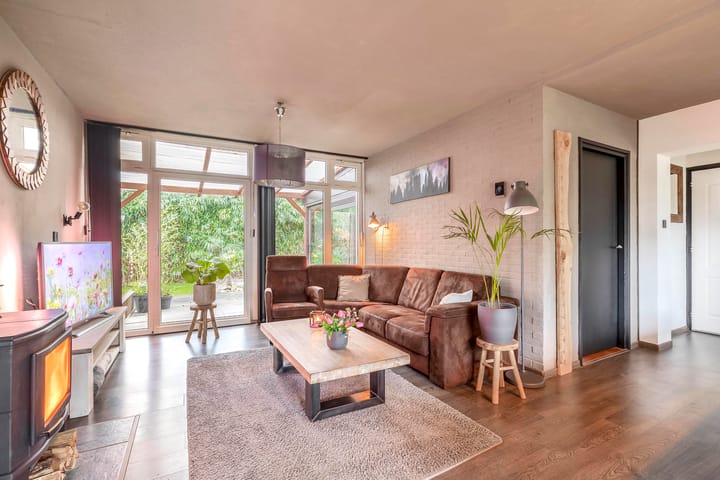 Foto 17 van Esdoornstraat 112