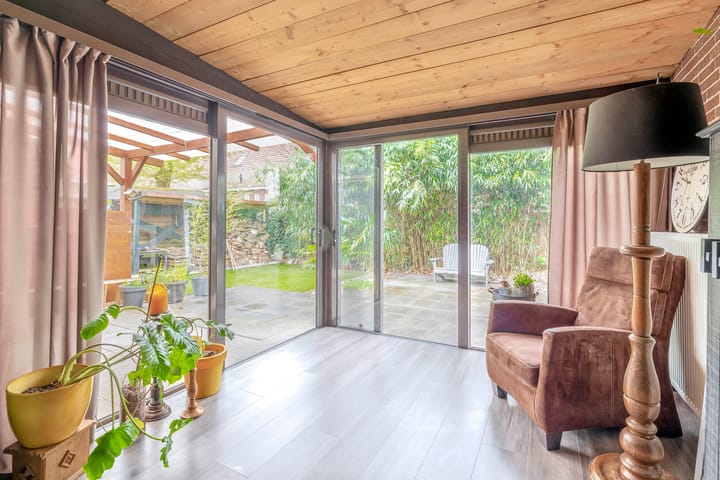 Foto 21 van Esdoornstraat 112