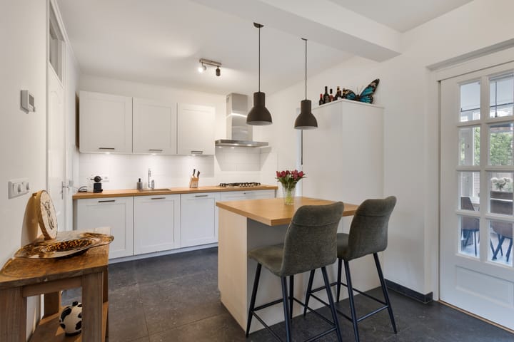 Foto 13 van Van Gerwenstraat 11