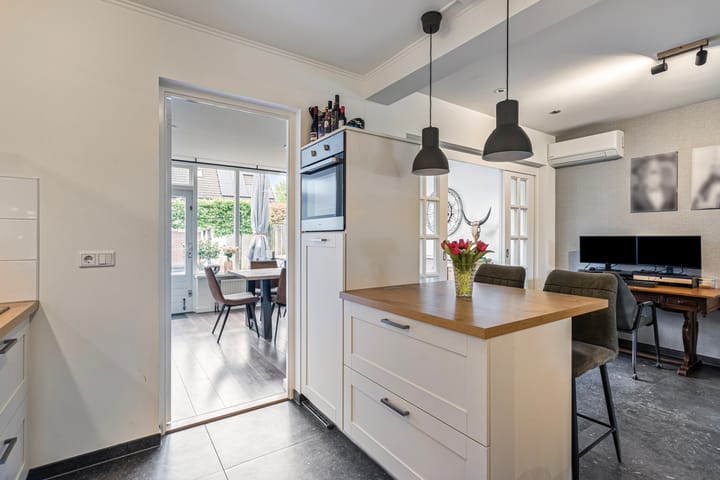 Foto 14 van Van Gerwenstraat 11