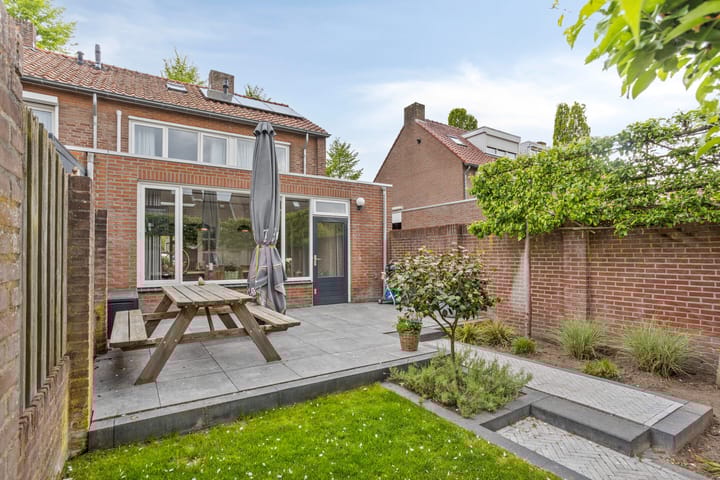 Foto 32 van Van Gerwenstraat 11