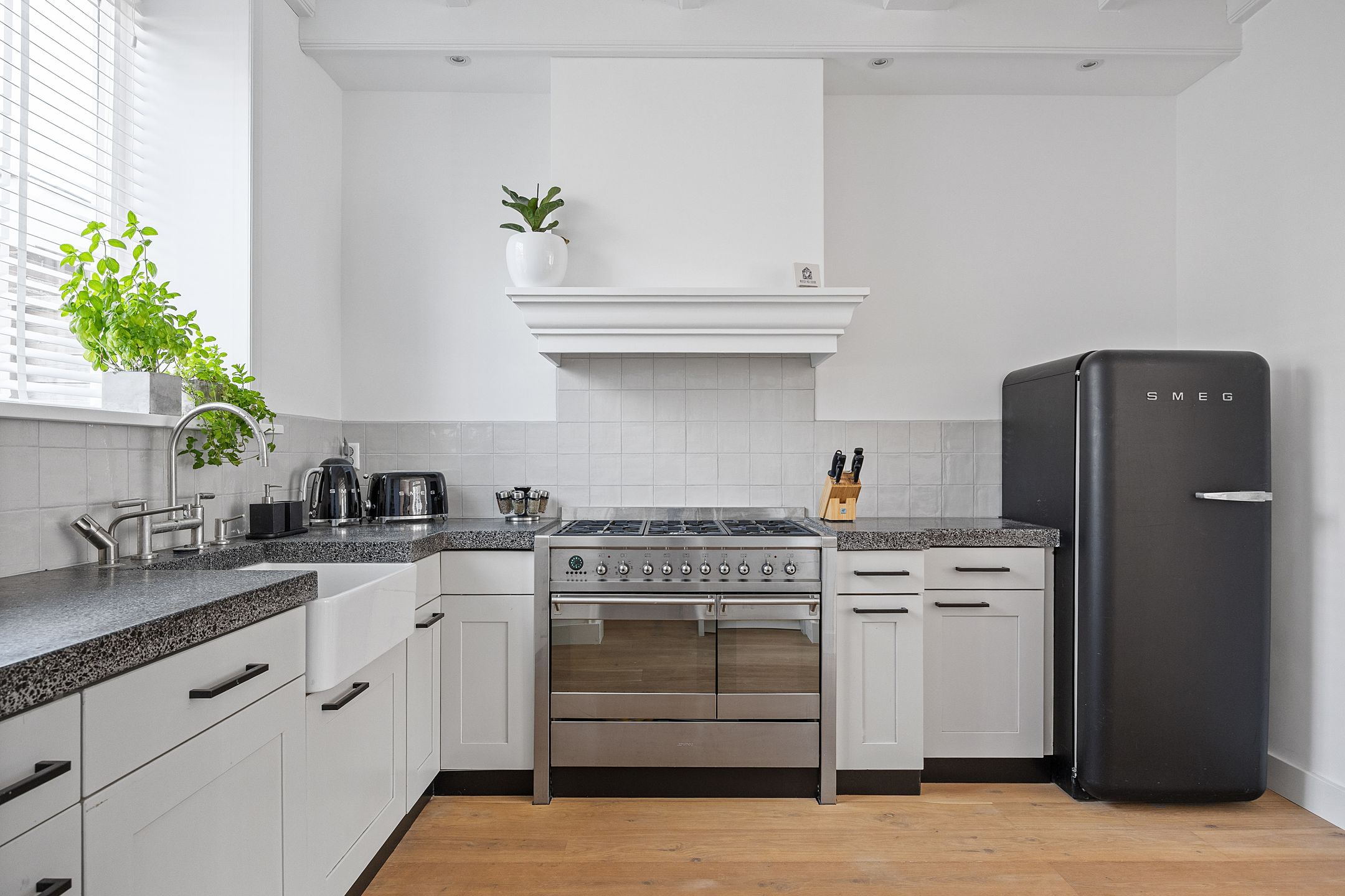 Photo 12 of Van Ghemmenichstraat 16