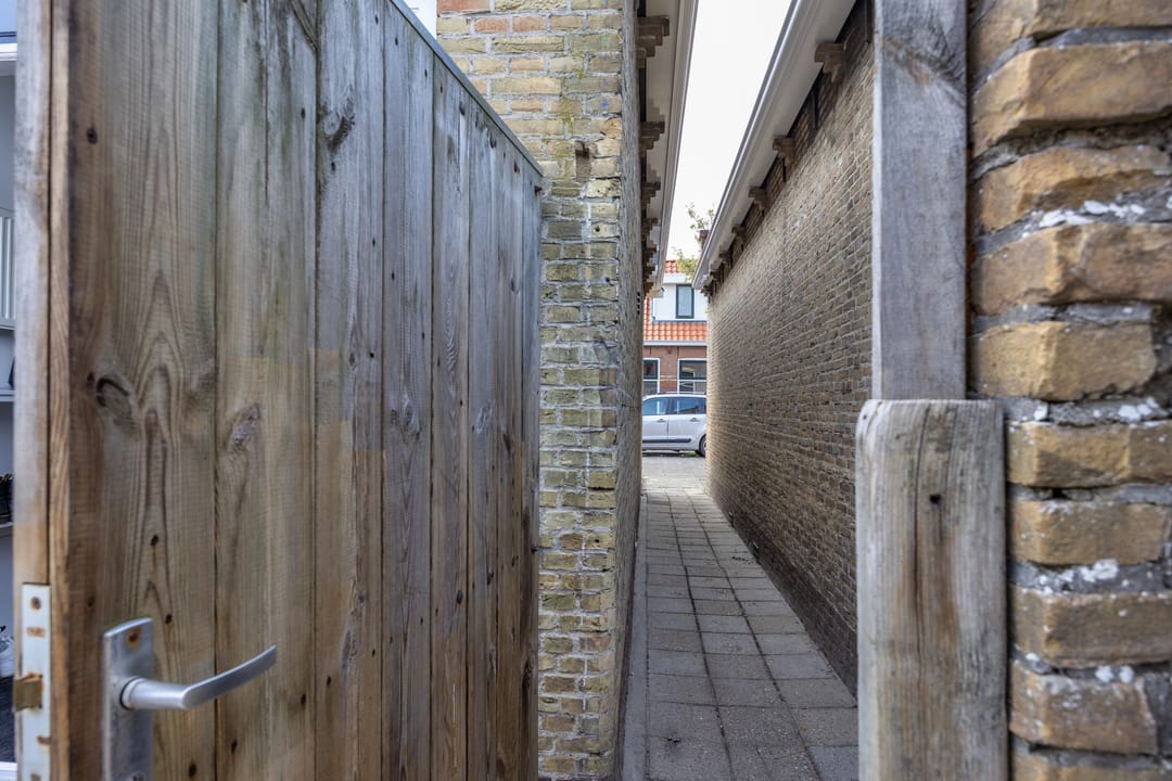 Photo 26 of Van Ghemmenichstraat 16