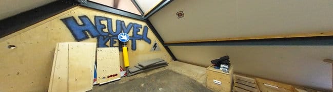 Opslag verdieping loods