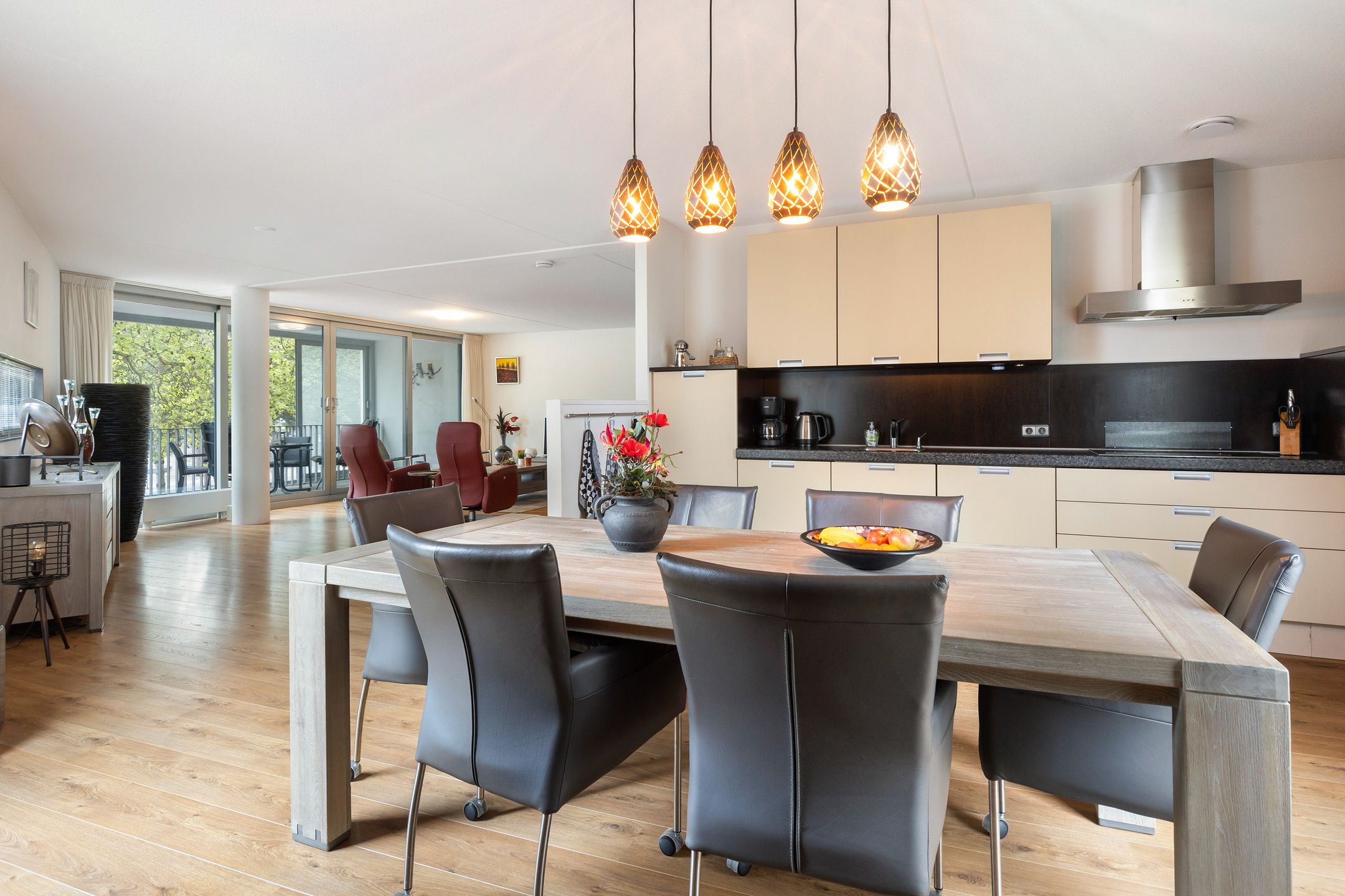 Foto 12 van Stationsplein 54