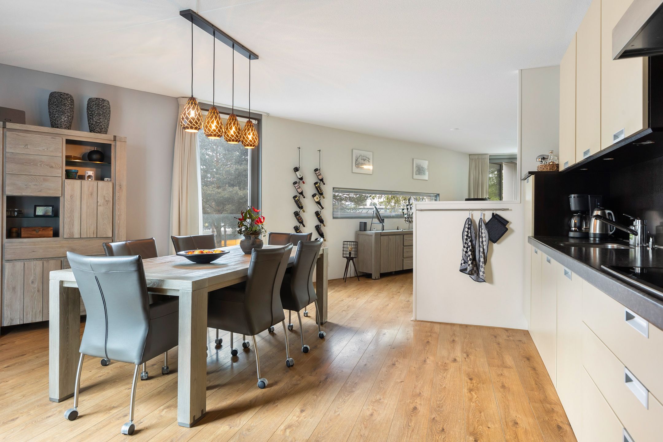 Foto 15 van Stationsplein 54