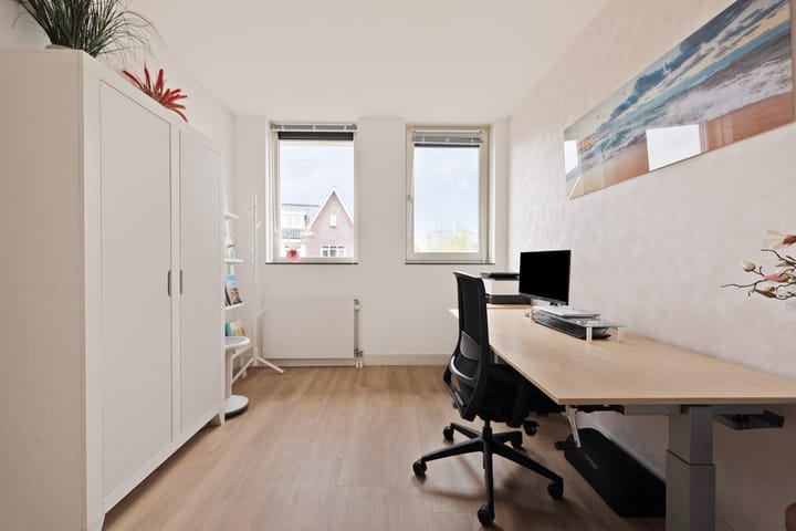 Foto 25 van Keizersmantel 4