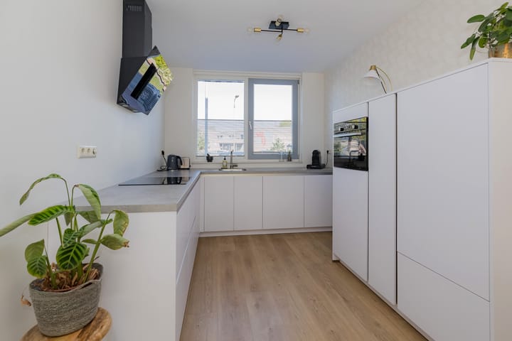 Foto 2 van Planetenweg 339