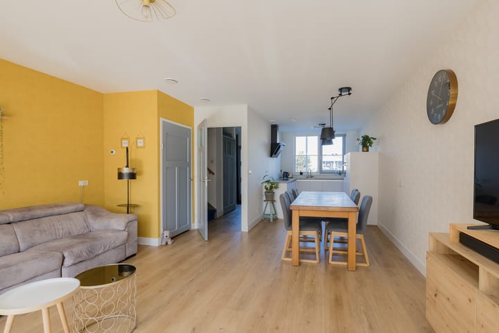 Foto 12 van Planetenweg 339