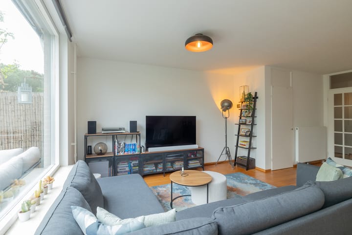 Photo 11 of Beatrixplantsoen 36